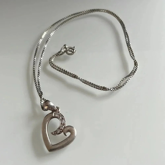 Silver Plated Heart Shaped Necklace with Charm - Picture 2 of 9